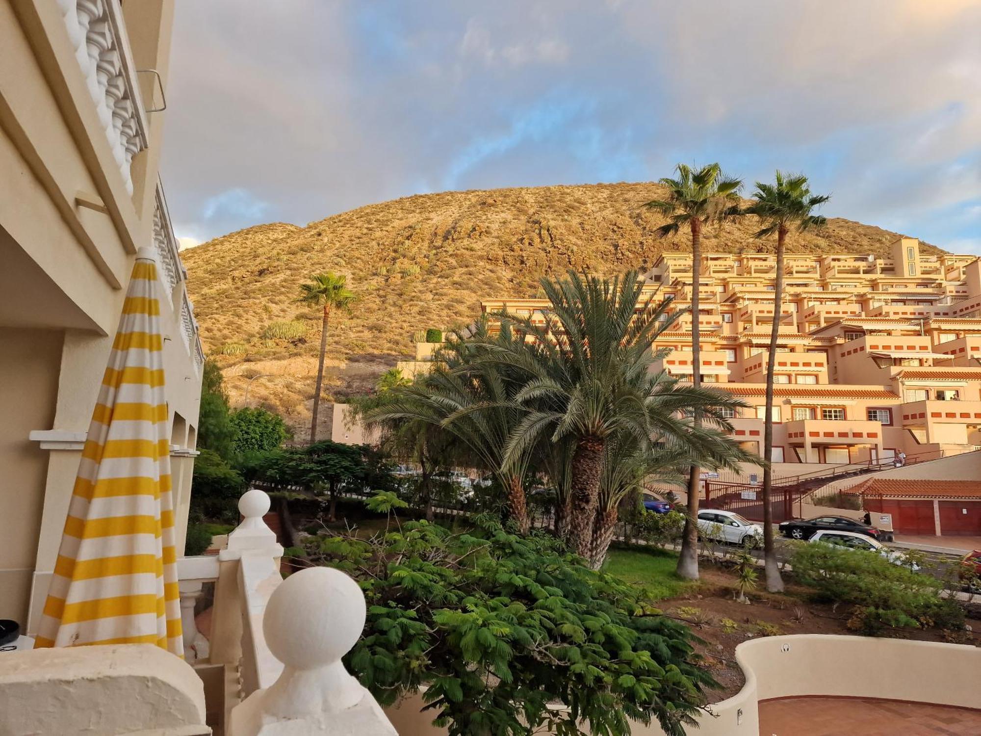 Tenerife Castle Harbour Los Cristianos  Bagian luar foto